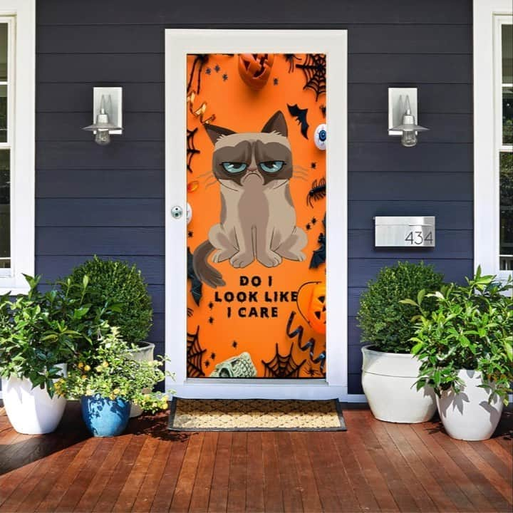 Grumpy Catのインスタグラム：「Doors are boring. Send a message with Grumpy Cat fabric door coverings from DoorFoto! There’s an option for every occasion and holiday! Get 25% off your order now with the promo code GRUMPY25.   https://doorfoto.com/collections/grumpy-cat-door-cover (Link in bio)」