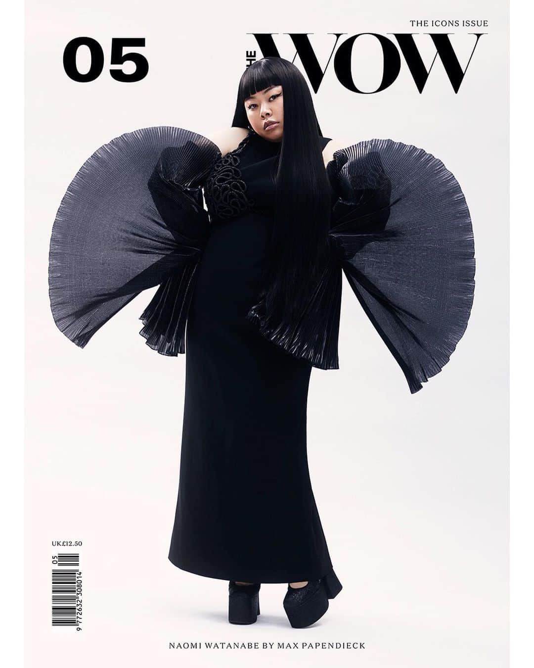 渡辺直美のインスタグラム：「Got to be on the cover of @thewowmag 😉Powerful 💪💪💪 There's an inteview too so please check it out😆  @thewowmag 表紙を飾りました😉❤️‍🔥 なんか強めだよね😂💪 3枚目の衣装全然イメージ違くてわろた ふざけてみんなで撮ったよ😂 他にもかっこいい写真撮ったからぜひ見てほしい🍕 インタビューもしたけど、話した内容覚えてない😂  Photographer: @maxpapendieck  Stylist: @cc_looo  Hair: @gonn24  Make-up: @therealofficialfrankb  Nail: @nailsbymei  Casting Director: @angeliki__s  Interviewer: @xujianming   #thewowmag #ICON」
