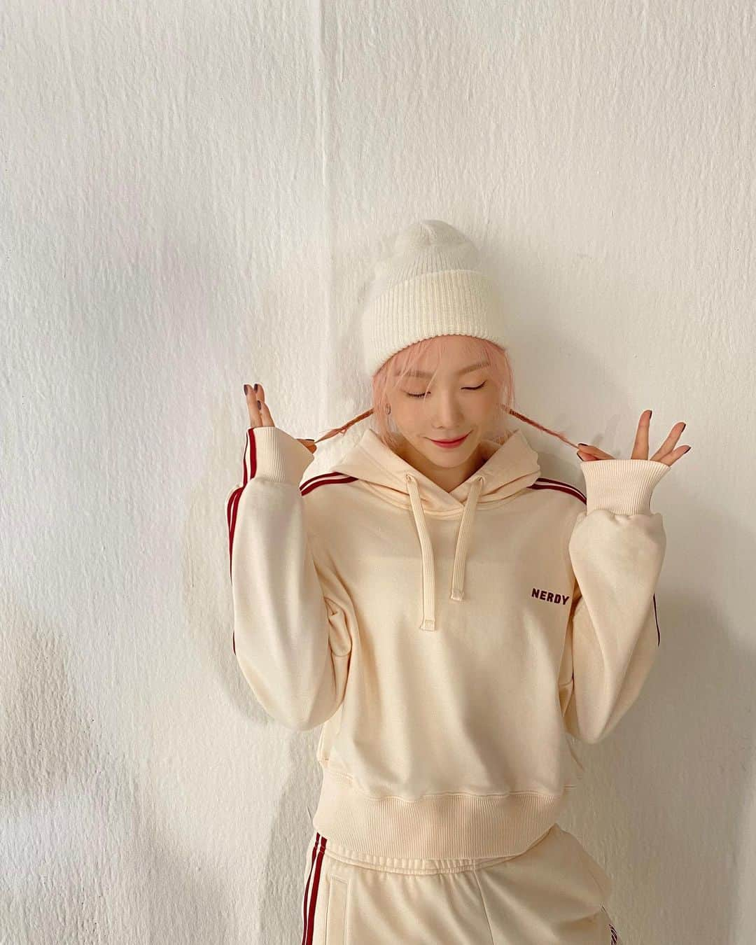 テヨン さんのインスタグラム写真 - (テヨン Instagram)「🍂💜🧸🍂 @nerdyofficial」9月18日 12時15分 - taeyeon_ss