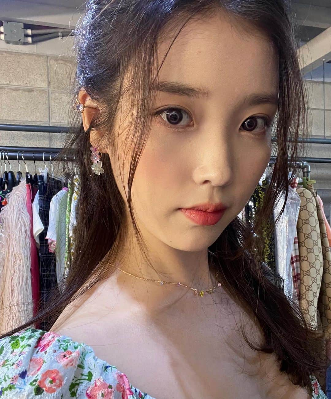 IUさんのインスタグラム写真 - (IUInstagram)「💜HAPPY IU’S DAY💚 #IU #UAENA #13」9月18日 16時12分 - dlwlrma