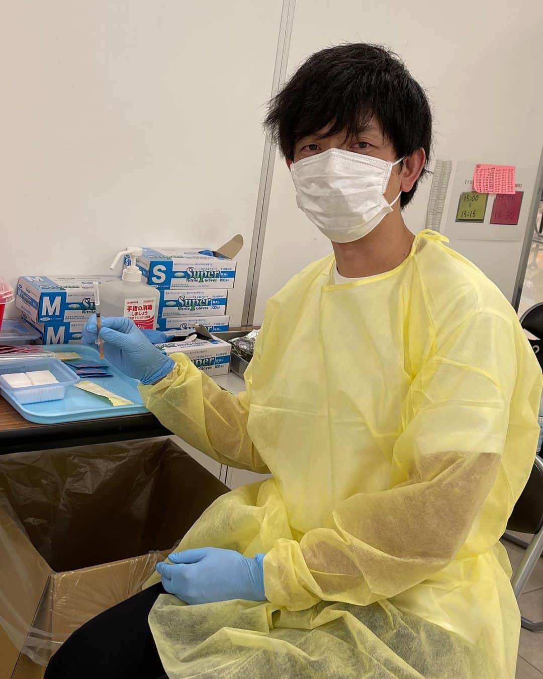 のインスタグラム：「ワクチン接種介助看護師として働いてきました！ 1日でも早く経済が動き出せるよう出来ることは全力でやりまっせ！」