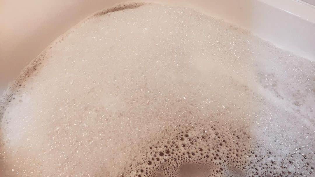 ちぐさくんのインスタグラム：「泡風呂えも #泡風呂 #必死に泡立てた」