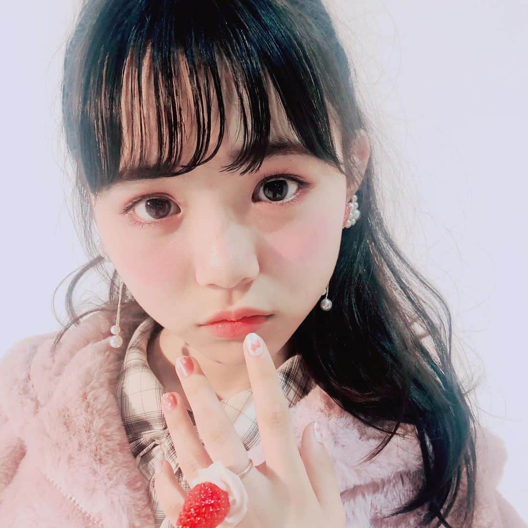 ニコ☆プチのインスタグラム：「🍓🍼  吸い込まれそうな美しさの姫👸✨  #なんの姫でしょう #小松崎ふたば」