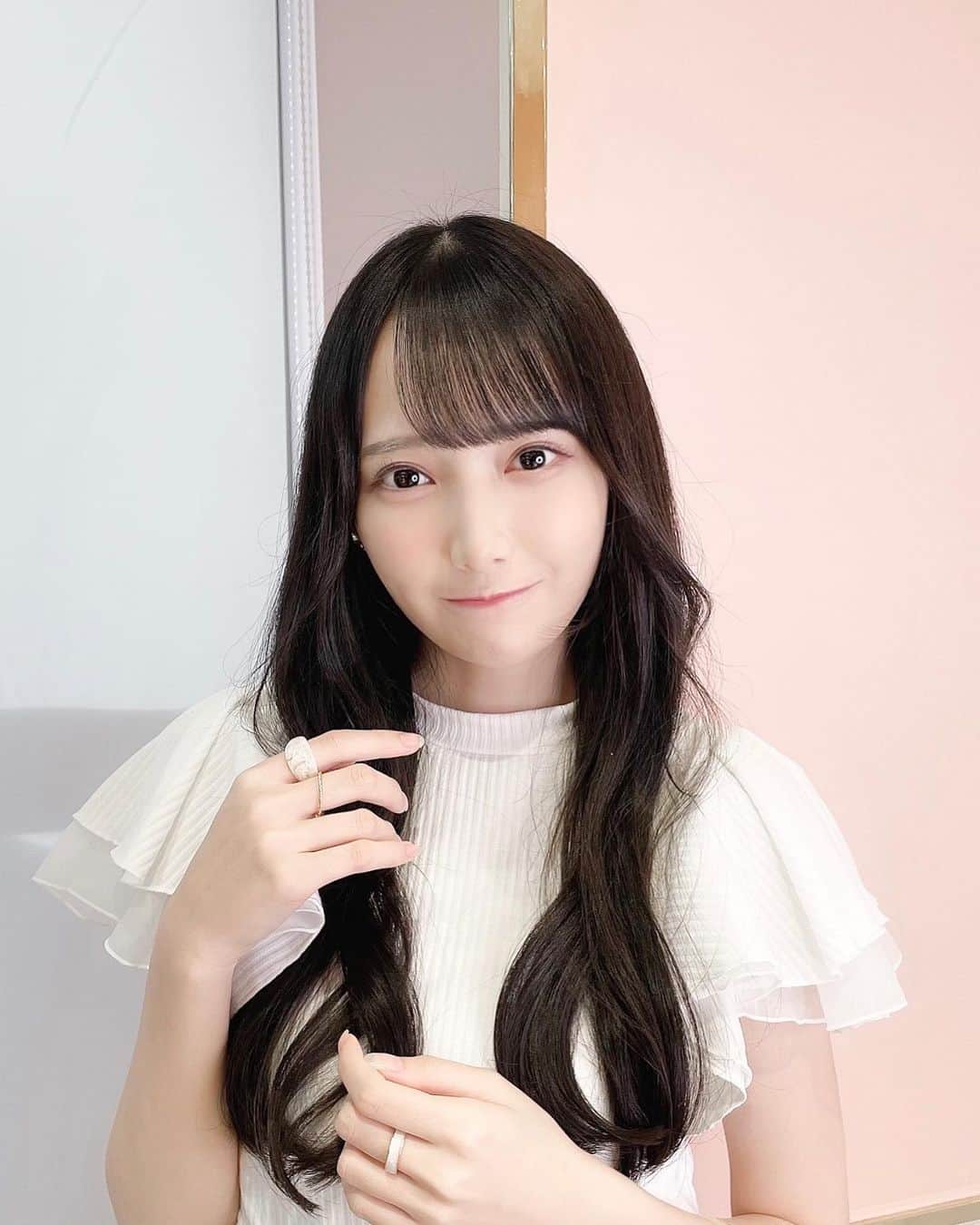 鈴木瞳美のインスタグラム：「❤︎  お姉さん …？❤︎」