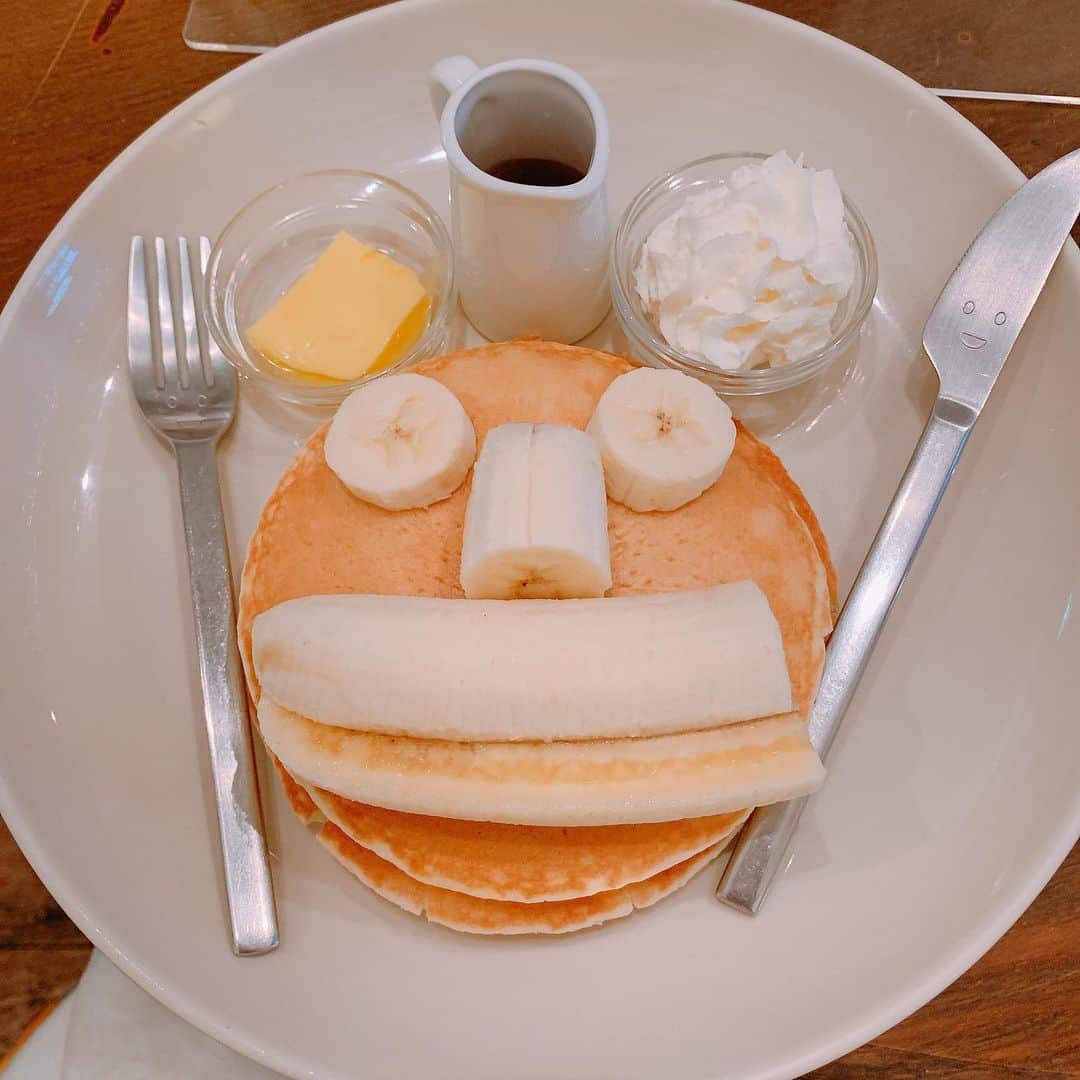 宮島咲良さんのインスタグラム写真 - (宮島咲良Instagram)「ㅤㅤㅤㅤㅤㅤㅤㅤㅤㅤㅤㅤㅤ 原宿でフラッと入ったカフェのパンケーキもフォークもナイフも顔だった🥞 かわええ」9月18日 22時26分 - sakura_miyajiman