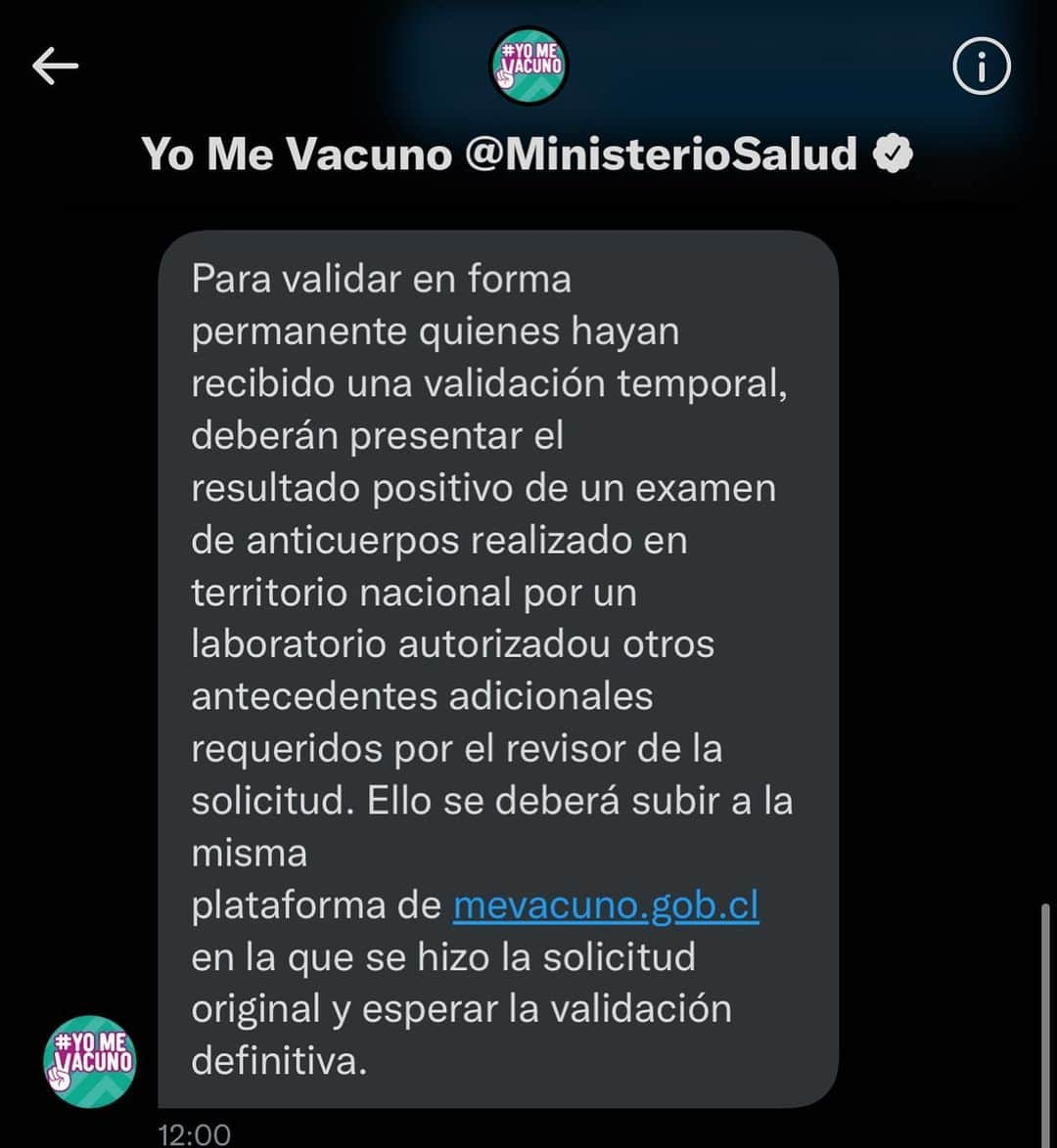 ダニエラ・チャベスさんのインスタグラム写真 - (ダニエラ・チャベスInstagram)「Parto por contar que fuí acosada por trabajadores del Ministerio de Salud de Chile.. hice cuarentena en casa y los funcionarios iban hasta 3 veces al día! Separados por 20minutos a una hora de diferencia! Hice PCR antes de viajar y al llegar y todos negativos! Entonces cuál era la necesidad de ir muchas veces al día ? Mi estado no iba a cambiar  de 20 minutos a otro. Sumando que la primera vez me llamaron hasta las 12 de la noche y amenazo si no le contestaba más con un sumario!  Segundo cumplí con todas las exigencias, estoy vacunada en el extranjero y presente toda mi documentación y no me validaron para mi pase de movilidad, diciendo que debo hacerme otro test de anticuerpo  en territorio Chileno autorizado por ellos! ¿Entonces el laboratorio que está en el aeropuerto no está autorizado por ellos? Para que me hacen hacer un PCR que no es válido ? Quieren que haga otro pagado y así ganar dinero!  Se que muchos dirán y para que viajas y bla bla, pero yo trabajo afuera y si cumplí con todo puedo hacerlo! ¿ a cuantos con COVID o con cuarentena fueron a visitar 3 veces al día a su casa ?」8月26日 1時22分 - daniellachavezofficial