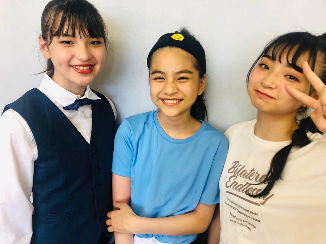 ニコ☆プチのインスタグラム：「🌻🍉 . コはな、マりあ、メい🤗 なかよし3人組、コマメ〜〜💘💘 . #有坂心花 #浦田聖愛 #本多萌愛」