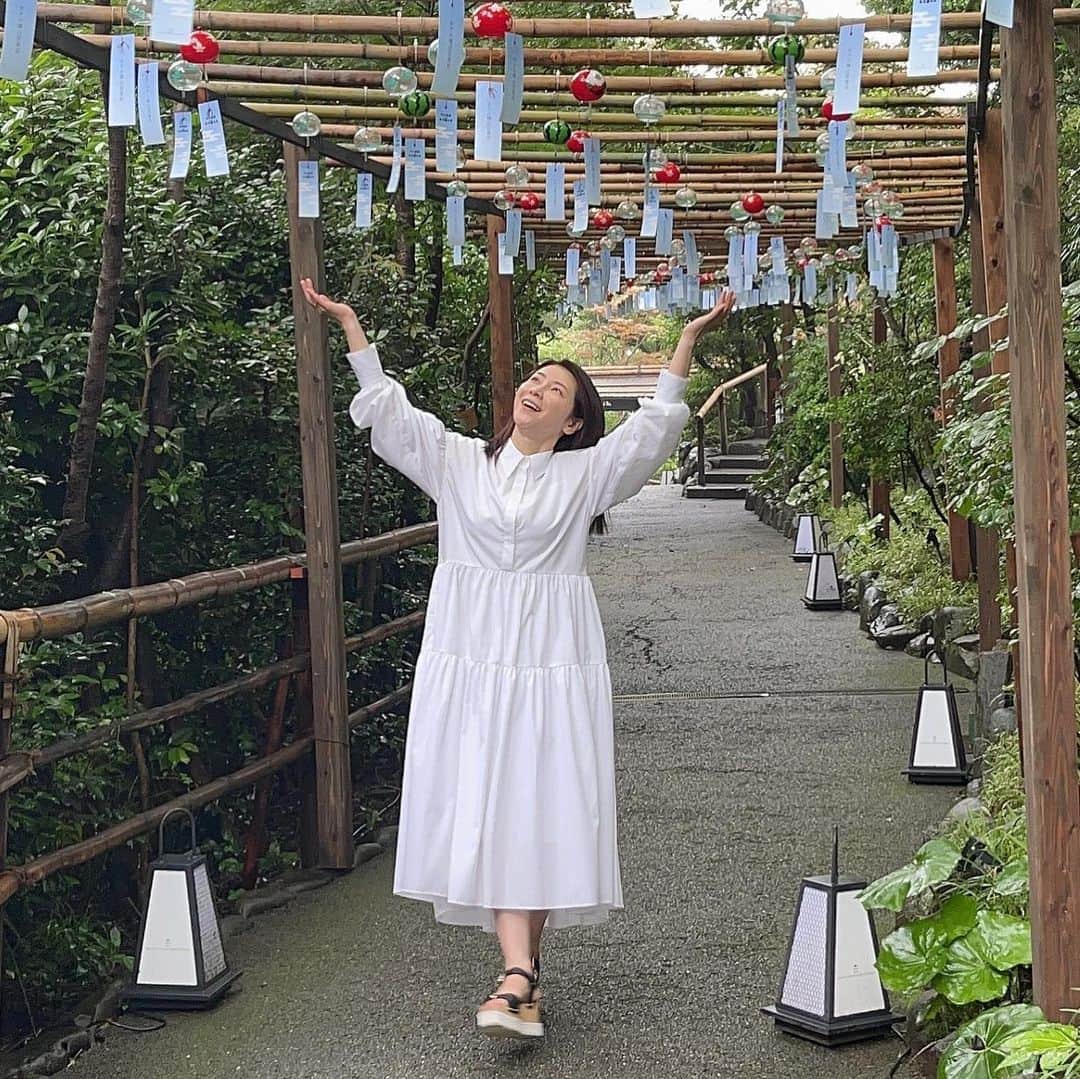 水谷雅子さんのインスタグラム写真 - (水谷雅子Instagram)「🌟憧れのホテル椿山荘東京🌟 都会にいることを忘れさせてくれるラグジュアリーな体験に、まるで別世界に来たような夢心地に包まれて、ステイ初日はあっという間に過ぎていきました。✨✨✨ つづきをアメブロ 、masakoサロンに詳しく紹介しました。 よかったら見て下さいね☺️❤️ #ホテル椿山荘東京 #素敵なホテル #素敵な庭園#東京雲海#贅沢な時間  #素敵なおもてなし#夏の思い出 #リフレッシュ#美味しい料理 #石焼料理木春堂 #富士山の溶岩石プレート  #スパエステ#スパ体験#リラックスタイム #悠yuthespa #フェイシャルトリートメント #ボディトリートメント #ハンドマッサージ#アロマオイル #夜の庭園が幻想的  #早朝の庭園散歩  #水谷雅子#水谷雅子beautybook50の私」8月26日 11時10分 - mizutanimasako