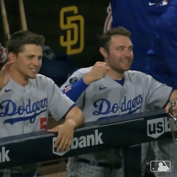コーリー・シーガーのインスタグラム：「Baseball’s fun」