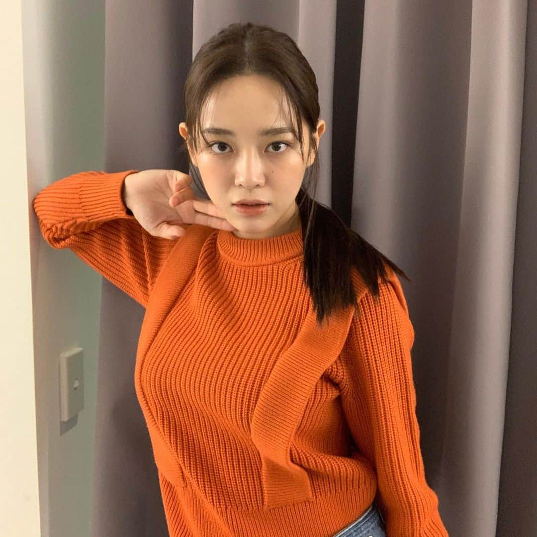 キム・セジョン（Gugudan SeMiNa）さんのインスタグラム写真 - (キム・セジョン（Gugudan SeMiNa）Instagram)「🧡  #bazaar #michaelkors」8月26日 12時22分 - clean_0828