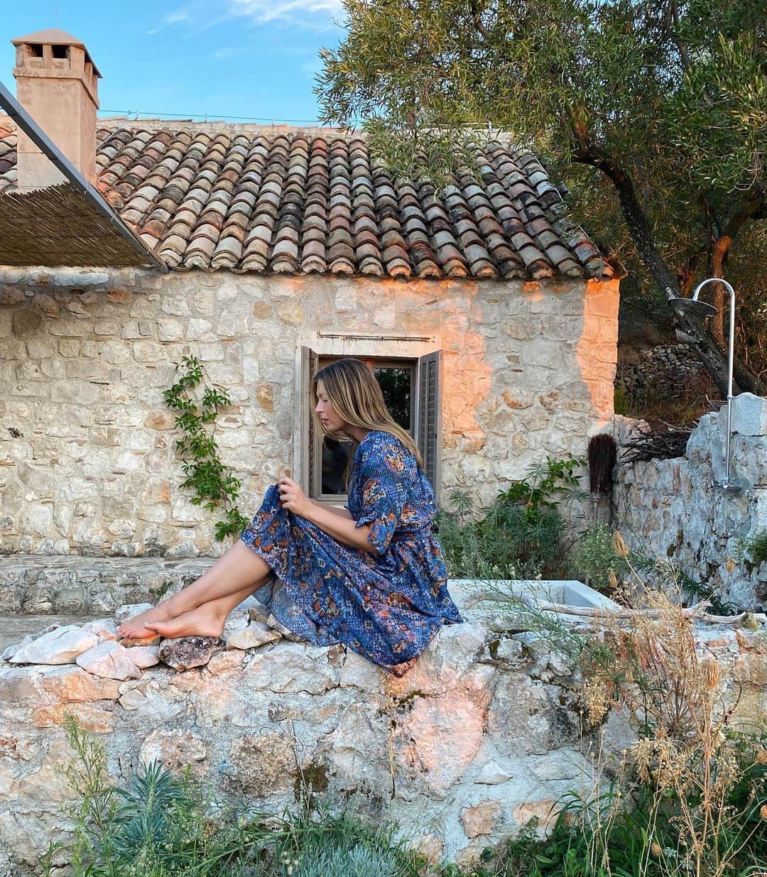 マリア・シャラポワのインスタグラム：「An August I have never quite experienced like this ☀️🏝🌍✈️」