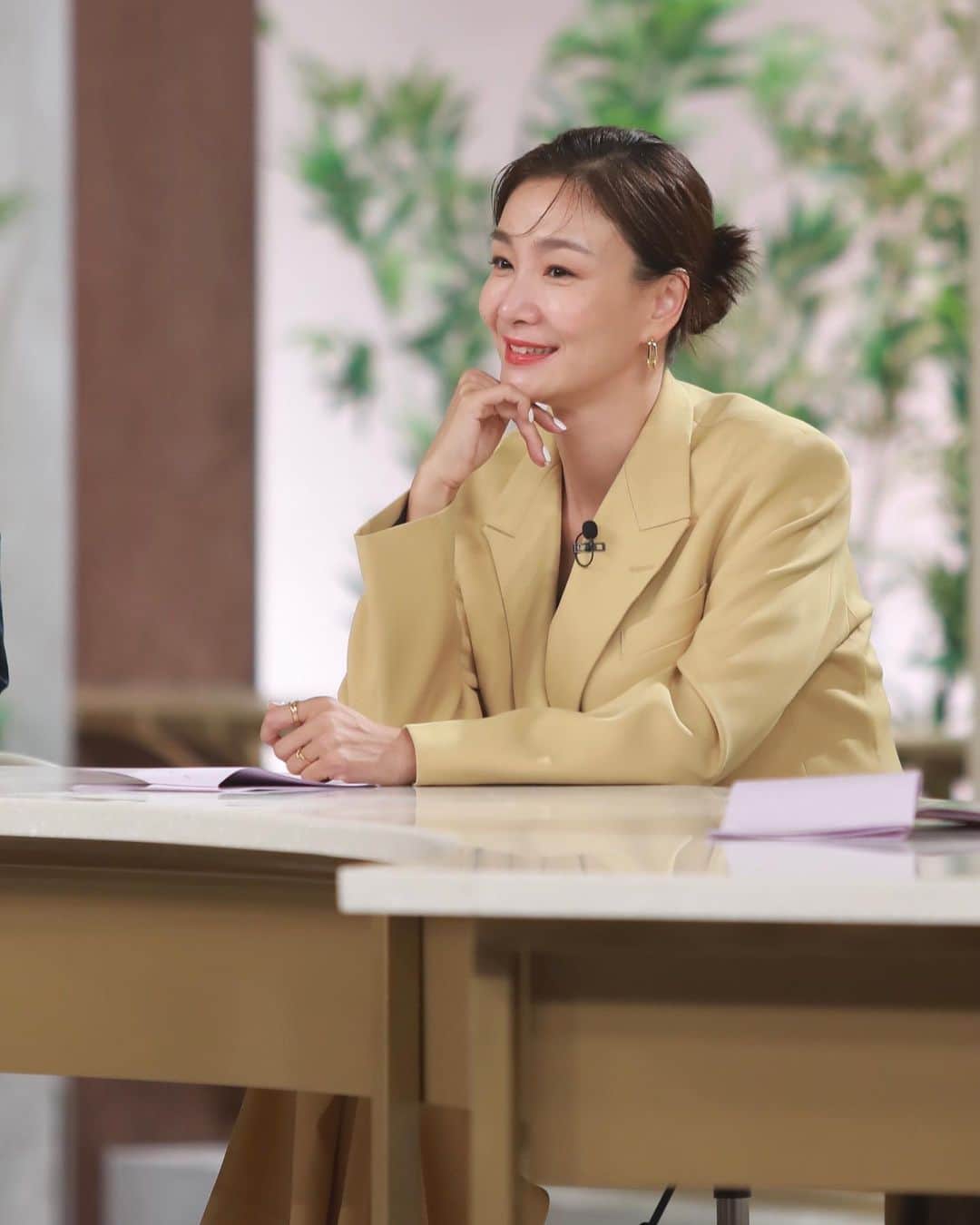 パク・ヒョジュのインスタグラム：「봄에 시작해서 벌써 가을초 그리고 어느덧 마지막 회 #평생동안」