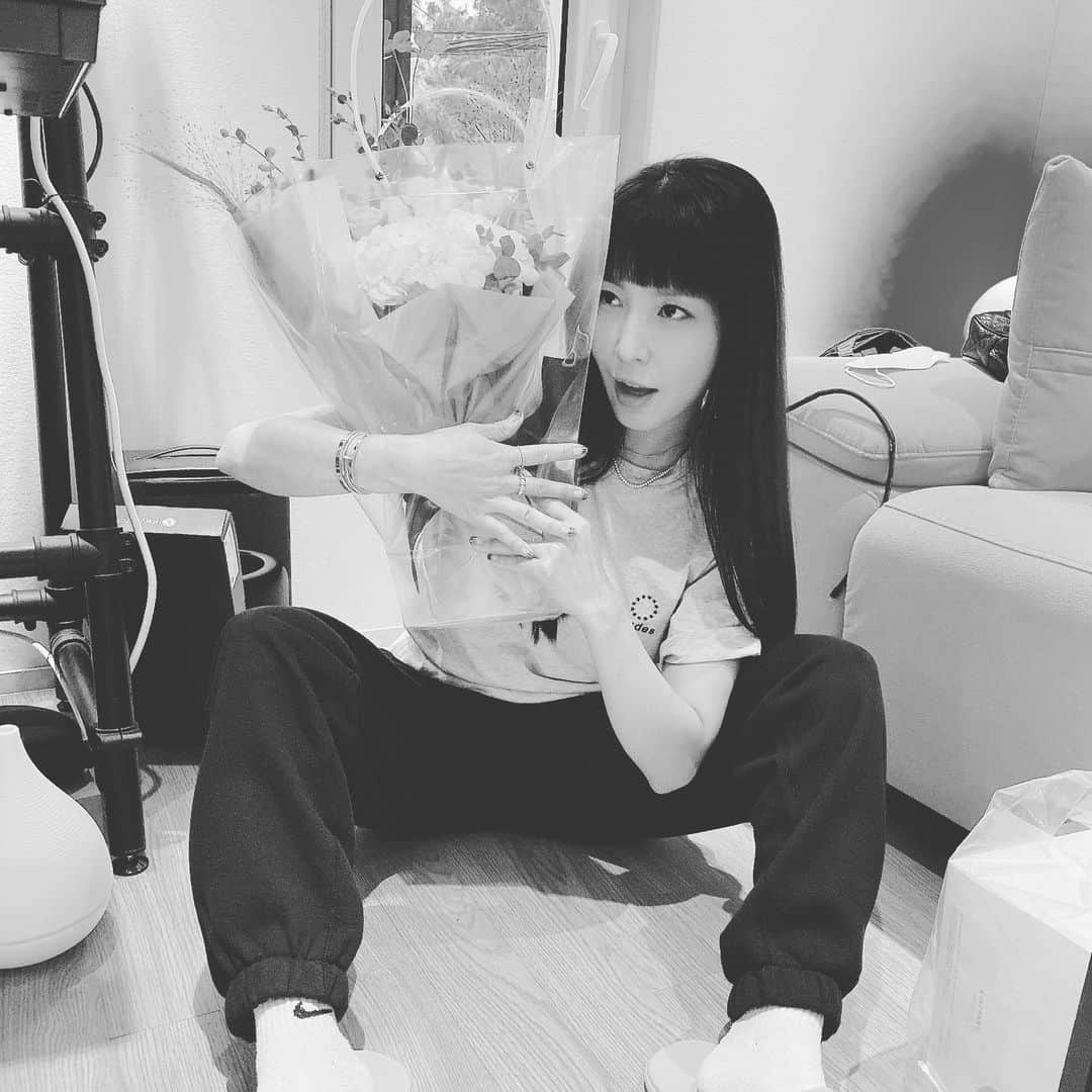 BoAのインスタグラム：「💐💐」