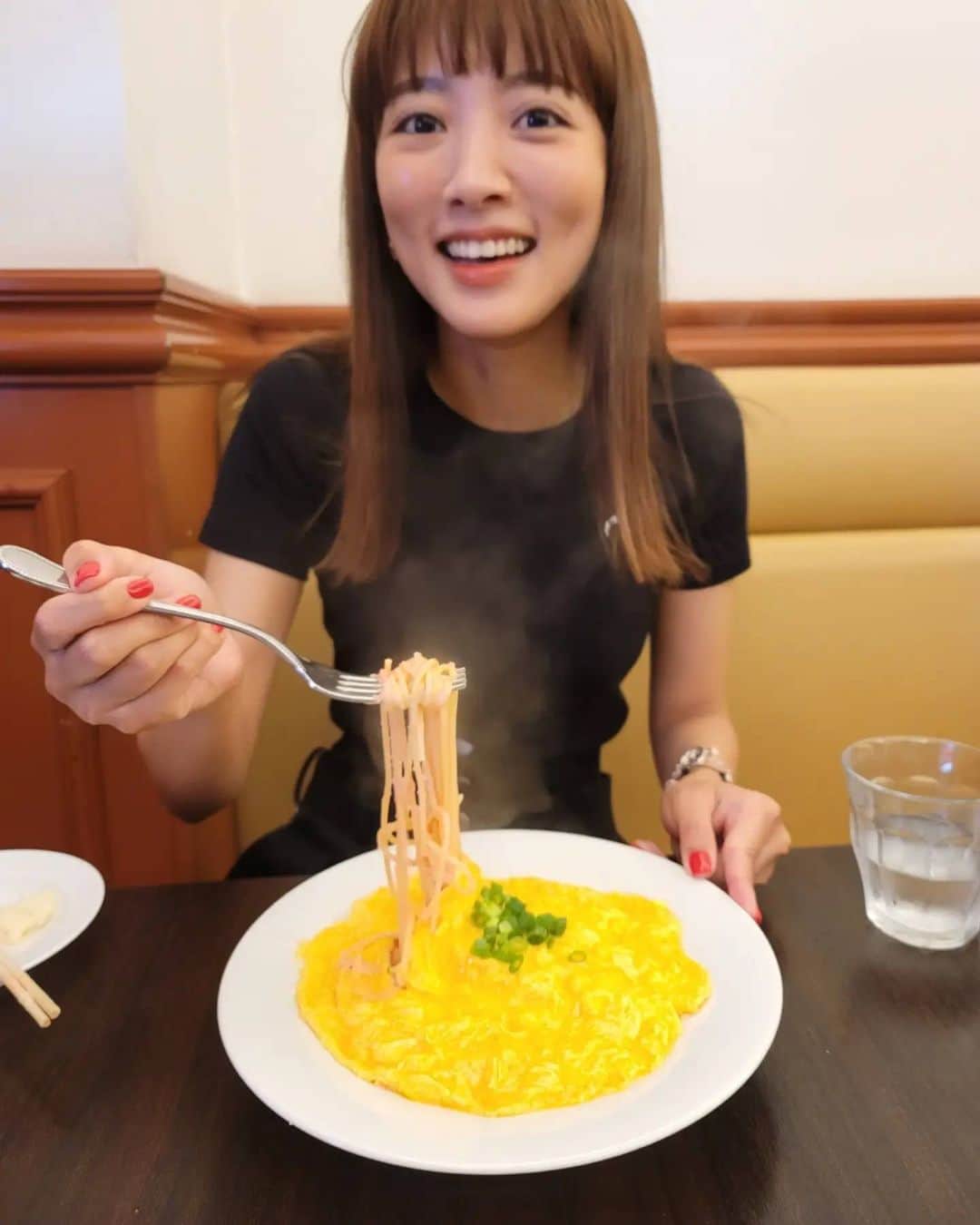 夏菜さんのインスタグラム写真 - (夏菜Instagram)「「オムライス?」 ちがう! 明太パスタでてきたーーー!🍝 ピンボケ🐷へんな顔してるわ。笑」8月26日 18時30分 - natsuna_official