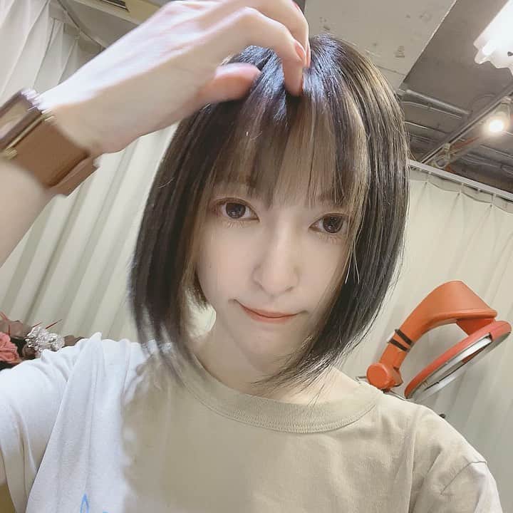 神田沙也加のインスタグラム：「撮影があるのでインナーカラー入れました。 お気に入り。」