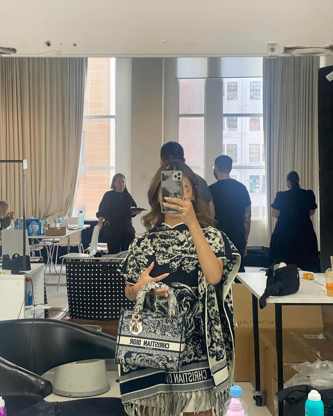 リリーマイマックさんのインスタグラム写真 - (リリーマイマックInstagram)「Me, a 5’1 short, FULL, South East Asian, Filipino representing @dior for @marieclaireau 😤 I always get so anxious when I have to do shoots like these.. especially when I’m alongside such beautiful models. I’ve always been so insecure about how I look & always feel like I’m not meant to be here because I am not the conventional standards of beauty. But I’m here!!! 💪🏼 I’m so proud to be a part of this & honestly so grateful for brands giving people like me a chance. Cos growing up I never saw anyone who looked like me on tv or on magazines.」8月26日 21時10分 - lilymaymac