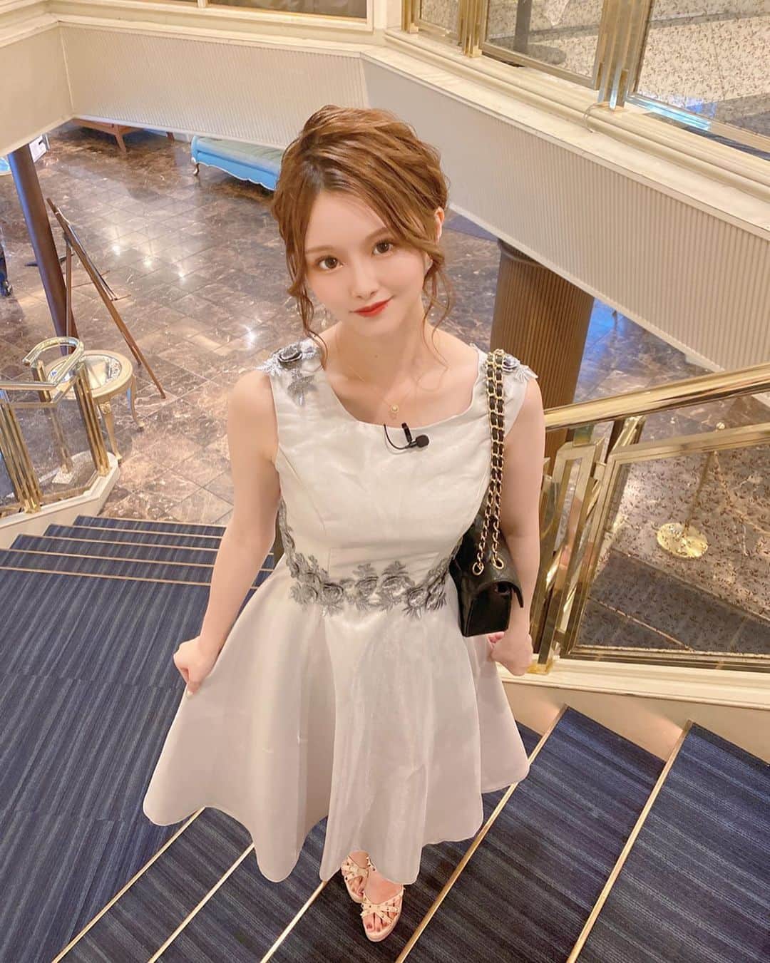のインスタグラム：「片岡チャンネル神戸クルージング回の衣装です✨  #神戸 #神戸ハーバーランド  #クルージング #tenderlydress」