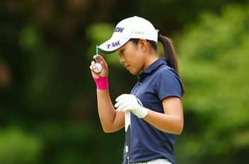 中山三奈のインスタグラム：「山陰ご縁むす美レディース⛳️ 59位タイで予選落ちでした。 ⁡ もどかしい気持ちでいっぱいです。 最後の最後に林に行ってしまい……🤦🏻‍♀️🌲 ドライバーショットもっと上手くなりたいな。 他にも色々反省はあるけど、 あーーー悔しすぎます。 ⁡ 来週のカストロールで この悔しさをぶつけてこれる様に 頑張ります💪🏾💪🏾💪🏾 ⁡ 主催者の皆様、関係者の皆様、ボランティアの皆様、ありがとうございました！！🙇🏻‍♀️✨ ⁡ ⁡ ⁡ #PCIソリューションズ #りーふねっと #BALDO #Srixon #asics #no1grip #jopgrip #golf #ゴルフ #golfswing #progolfer #プロゴルファー#中山三奈 #minanakayama #thankyou #yoga #yogini #yogainstructor #ヨガ #ヨギーニ #ヨガインストラクター #RYT200 #ハタヨガ #トレーニング #🏌🏽‍♀️ #🧘🏽‍♀️」