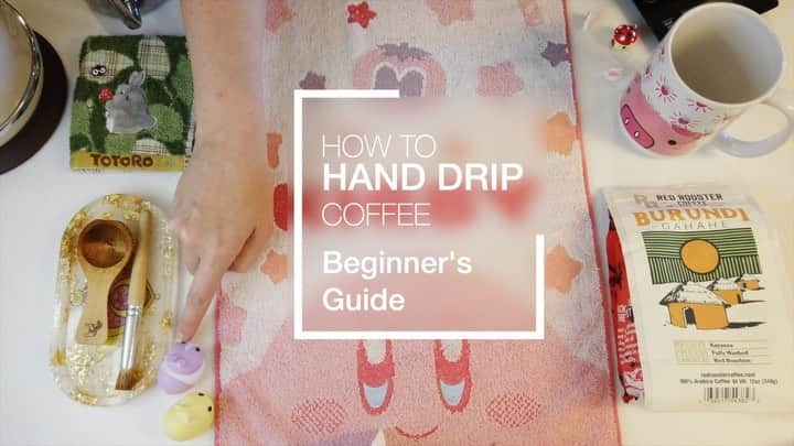 サイモンとマルティナのインスタグラム：「👩🏻‍🦳💕Martina here with a new video on EYK Studio YouTube all about COFFEE! ☕️ Many, many people have asked about how to make a cup of hand drip (aka pour over) coffee. I am hoping to demystify the experience with this how-to video. Even if you don’t like drinking coffee, I give a little nerdy lesson about coffee in general because… I am a nerd for coffee 🤓 ☕️ Oh, and one more thing…I’ve included a leaked movie trailer for the newest Barvel Movie 🎥🍿let me know what you think 🐿💭」