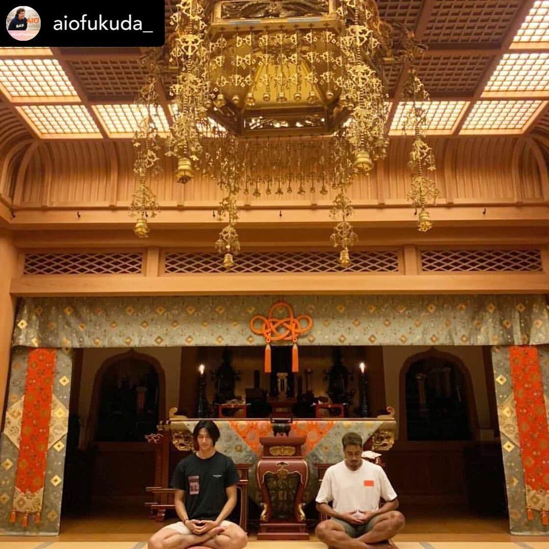 野村祐希さんのインスタグラム写真 - (野村祐希Instagram)「初めての座禅。 足きつかった。 雑念ばっか🤣 でも新しいことやるの楽しい✨  Posted @withregram • @aiofukuda_ 小学生ぶりの座禅してきました。 整いました、相変わらず姿勢が辛かったです。ももえ誘ってくれてありがとう良い仕事だととても感激 良い経験でしたありが10匹数えるのが大変で1000匹超えちゃったのどうおもう？ありの大群！！ びっくりして腰抜けて歩けなかったよ🤣😓🤣 #座禅」8月26日 22時09分 - yuknmr