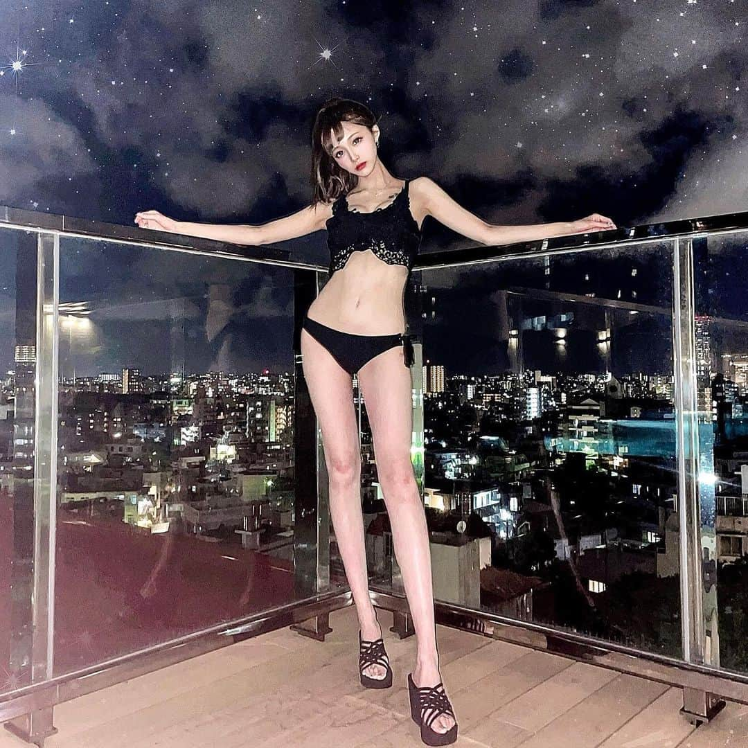 あやちゃんさんのインスタグラム写真 あやちゃんinstagram Blackあやちゃん 体絞りました カワイイ系と綺麗系どっちが好き 水着 水着コーデ 水着姿 水着女子 水着撮影 水着ギャル ビキニ 黒ビキニ 黒水着 ブラックコーデ 黒コーデ ダイエット