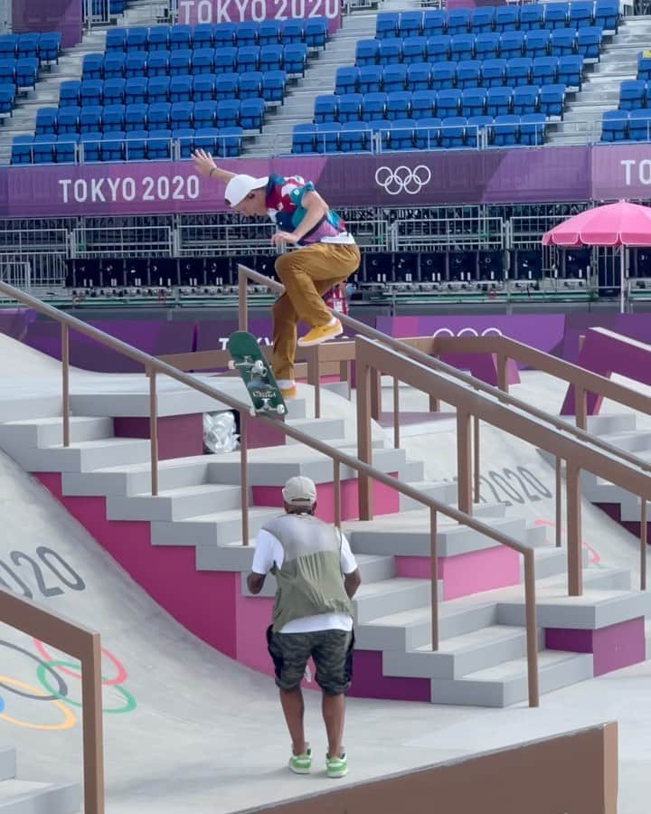 ジェイク・イラーディのインスタグラム：「Olympic mix 🇯🇵 Congrats @yutohorigome for getting Gold 🥇」