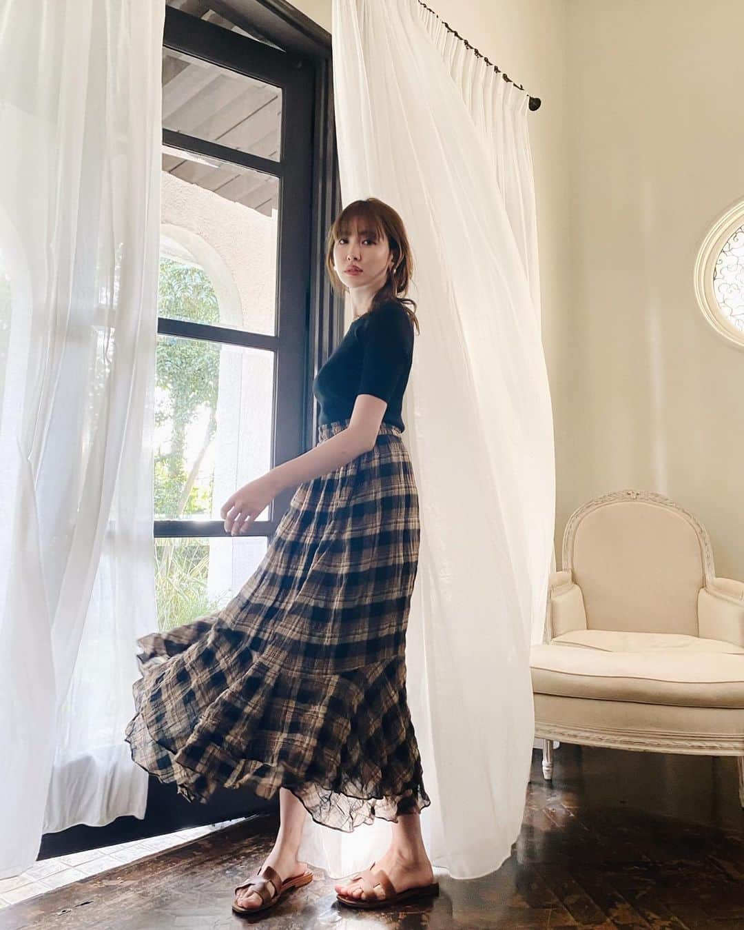 小嶋陽菜さんのインスタグラム写真 - (小嶋陽菜Instagram)「8月もあとすこしだね🌚🍂✨」8月27日 10時50分 - nyanchan22