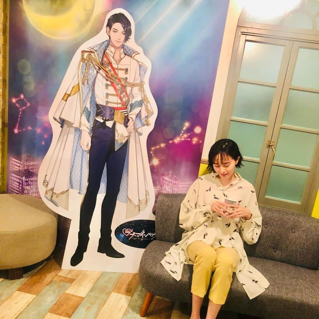 比嘉愛未さんのインスタグラム写真 - (比嘉愛未Instagram)「Izumi’s clothes🧡💙💛  @oshi_no_oji  #推しの王子様」8月27日 10時22分 - higa_manami