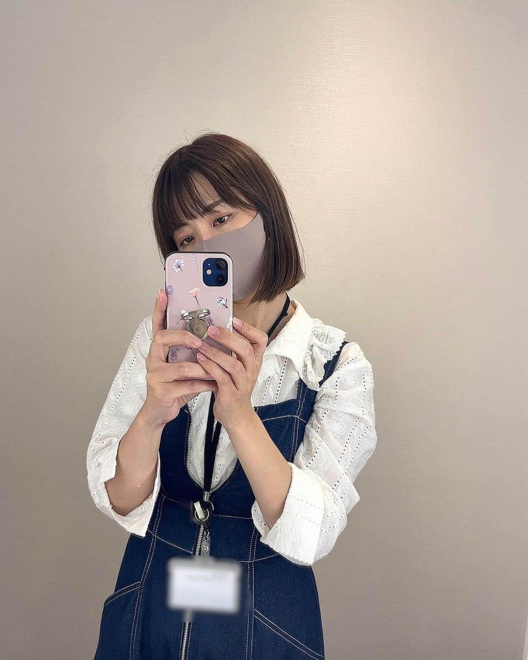 古川真奈美さんのインスタグラム写真 - (古川真奈美Instagram)「. . まだ暑い日々が続いているので、髪の毛サッパリしてきました✂️ この後は、冬に向けて伸ばしていきまーす🙃💓 ⁡ 沼口さんありがとうございました✨ @takahiro_numa  ⁡ ⁡ ⁡ ⁡ ⁡#美容室 #カット #ボブヘアー #instalike #instamood  #ootd #东京 #扎心了 #ow #맞팔 #instapic  #팔로우미 #instaphoto #instagravure #girl #follow #followme #グラビア #japanesegirl #selfies  #インスタグラビア  #gravure」8月27日 20時49分 - mana_0619