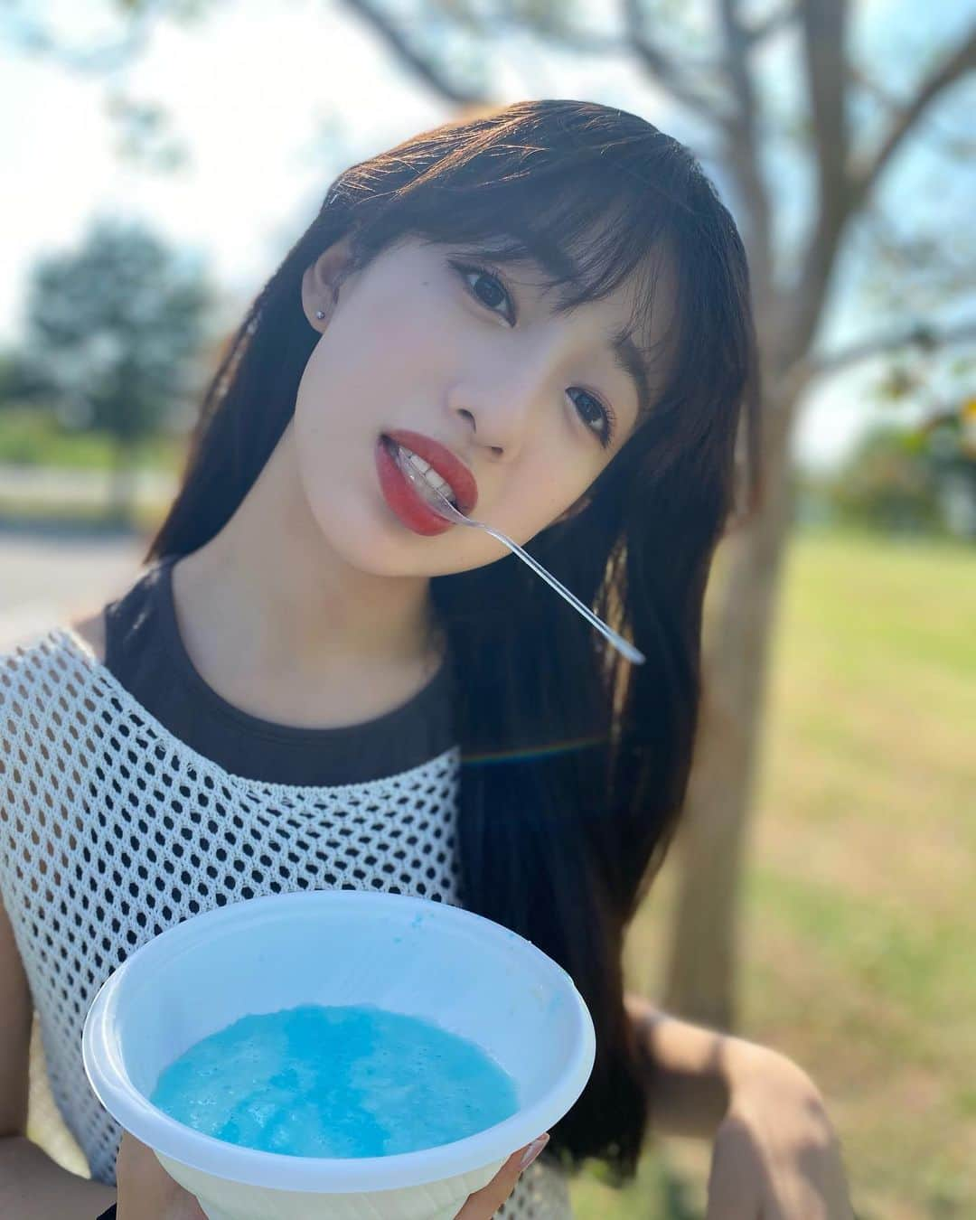 桜木心菜さんのインスタグラム写真 - (桜木心菜Instagram)「❀.  夏の終わりを告げる百日紅~~🌞  #百日紅 #落ちてたお花拾いました #あちぃ #かき氷 #残暑お見舞い申し上げます🌞」8月27日 21時01分 - sakuragi_cocona_official