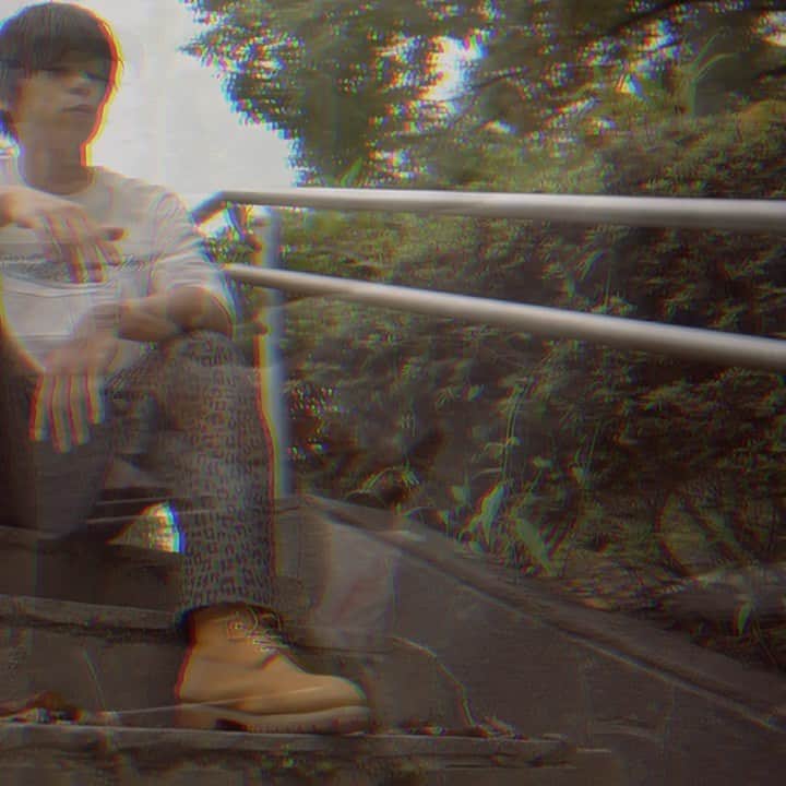 のインスタグラム：「昨日誕生日を迎えた父ちゃんに曲を作ったよ！ YouTubeにアップしたので聴いてください‼️  https://youtu.be/blrSzL8pVPE  最高に良いものできました！  #マジプリ #大城光 #スタレコ #スタレコチャンネル  #父ちゃんへ  #世界から見ればただの1人でも #俺にとってはたった1人」