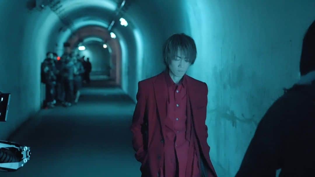 tetsuyaのインスタグラム：「The Making of "ミライ -Music Clip-" version Bの映像を少しお見せします！  「ミライ」初回限定盤Bをご購入の上、"ミライ -Music Clip-"の撮影に密着した、約10分間の映像をご覧ください。 ※version Aとは映像が異なります。 ⁡https://kmu.lnk.to/QuSLJJHF ⁡ #ラルクノミライ #LArcenCiel  #tetsuya」