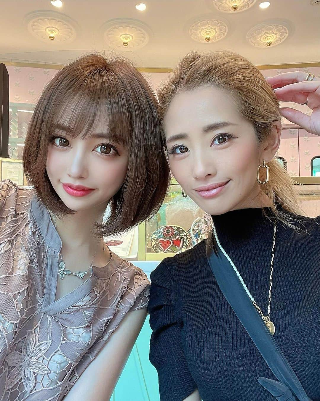 サキ吉さんのインスタグラム写真 - (サキ吉Instagram)「今ストーリーでサキ吉への偏見 募集してるから回答してみてね🤣💕 ． 今日はこみちゃんとランチ🍴 久しぶりにゆっくり会えてよかった🥺💓 お互い大変だけど色々頑張ろうね💪 ． #渋谷 #laduree  #ラデュレ #ラデュレ渋谷松濤店  #渋谷カフェ #渋谷ランチ #渋谷グルメ #松濤 #エヴリンtpm」8月27日 21時36分 - sakikichi1201