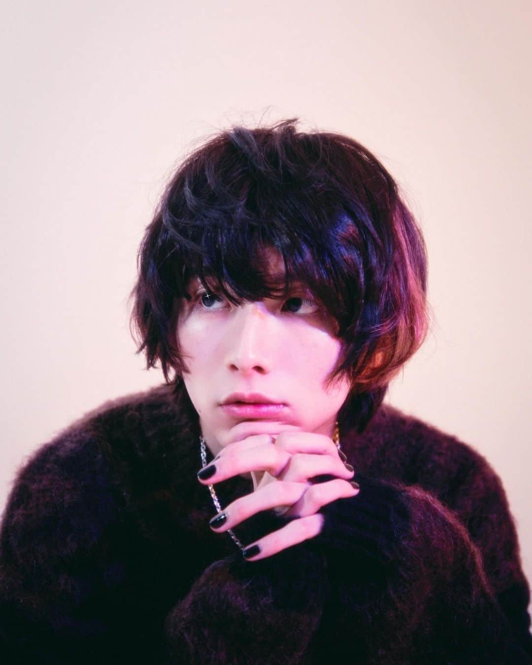 のインスタグラム：「Candy Stripper Web Magazine 9月号🍬  何度もご一緒してる方達との撮影だったので大変リラックスしておりました。 お洋服もかわいかったです🍭  @katohairmake さんに前髪つくってもらったりそばかすつくってもらったり✌️」