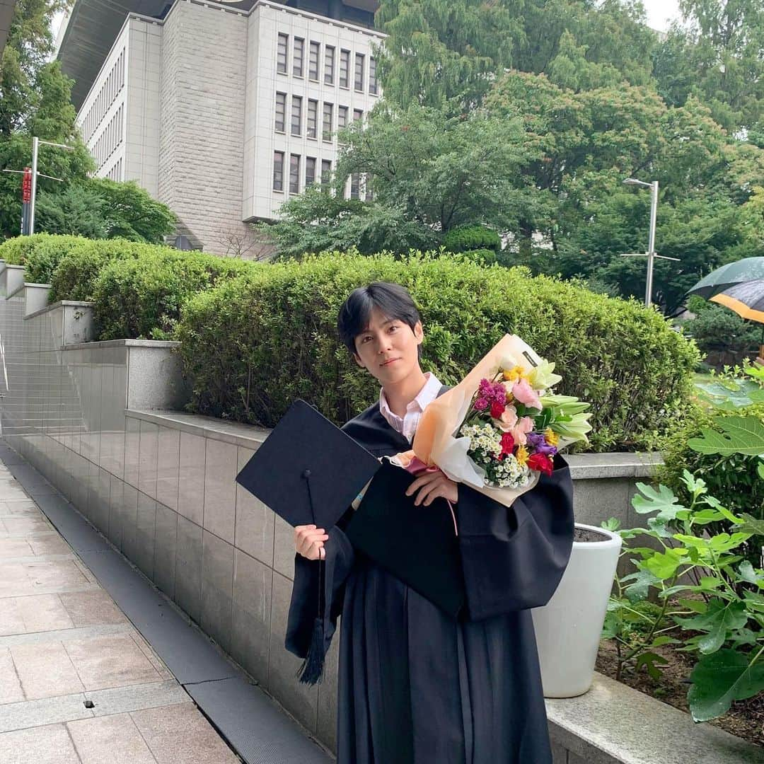 スウンさんのインスタグラム写真 - (スウンInstagram)「건대야 안녕🎓🎓🎓」8月27日 18時47分 - suwoong_95