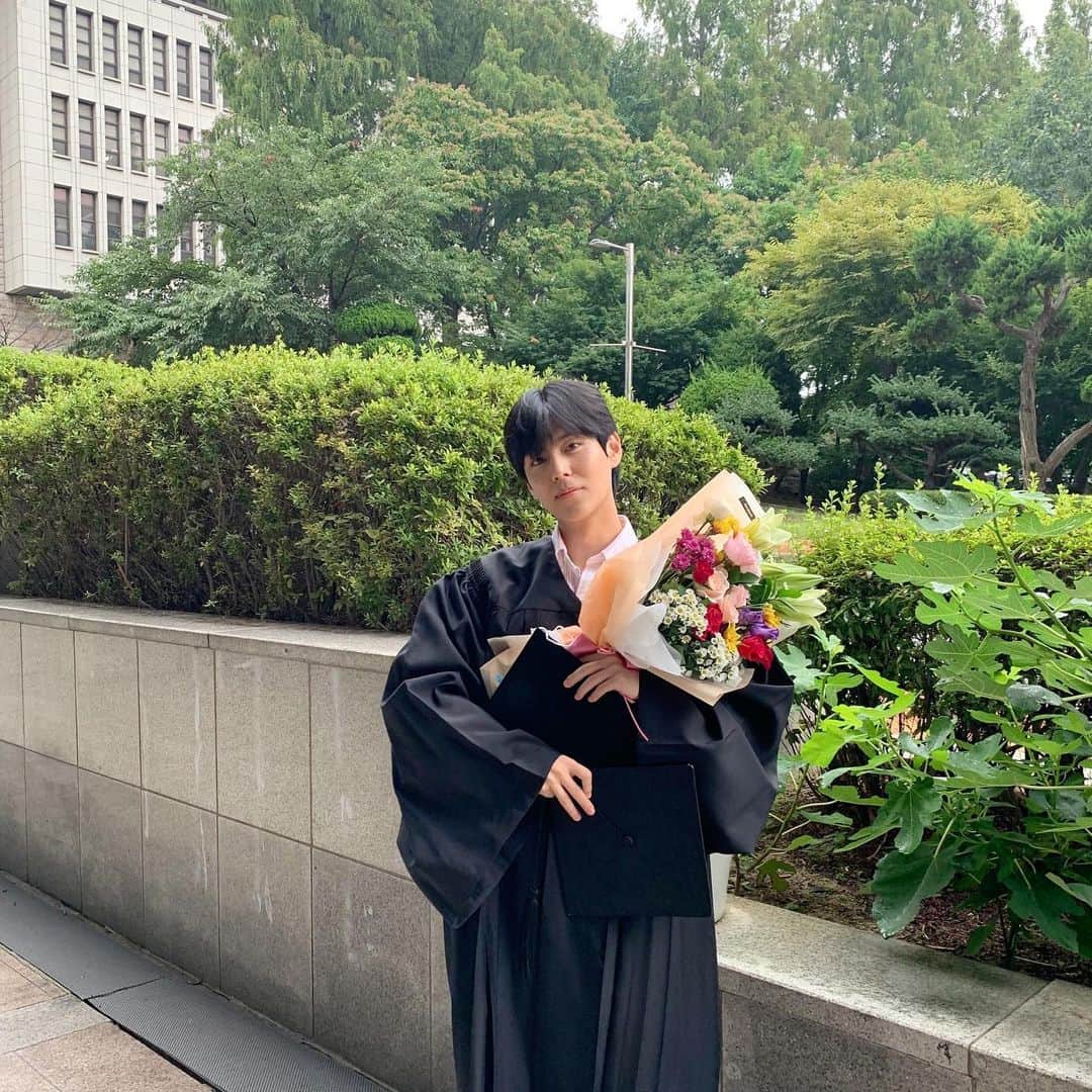 スウンのインスタグラム：「건대야 안녕🎓🎓🎓」