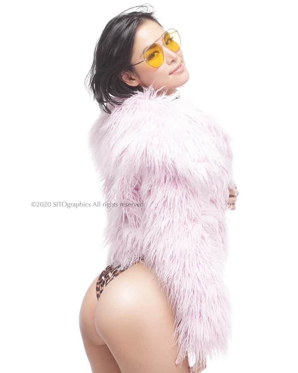 シト山口のインスタグラム：「model @minenorie0428  tops FOREVER21 swimwear no brand photo SITOyamaguchi  #model #mode #fashion #swimwear  #モデル　#水着」