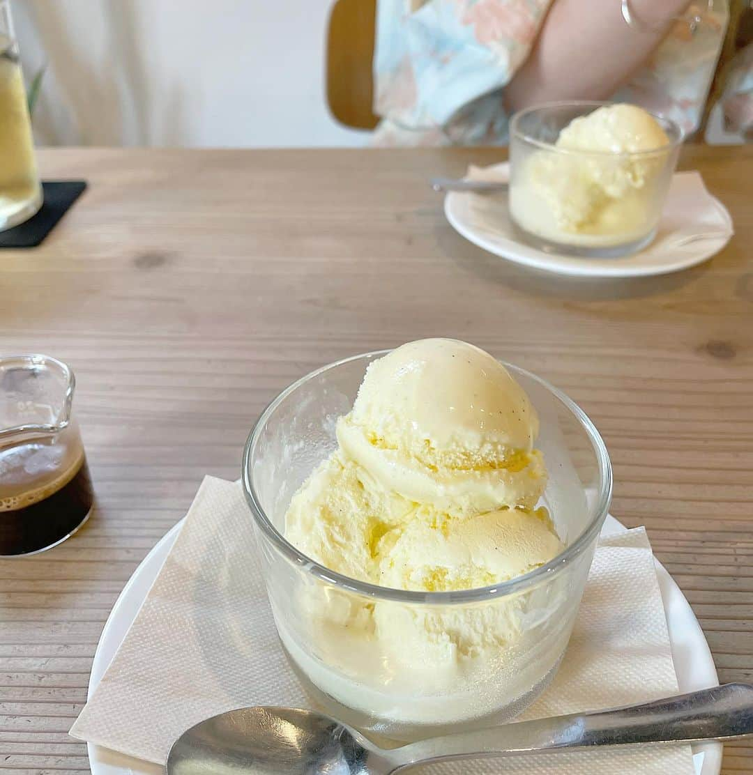 きりまるさんのインスタグラム写真 - (きりまるInstagram)「. . 大分カフェ ☕️♡  おおいたのカフェは 行き尽くしたぜってくらい 色んなとこ行ってるはずやのに ぜんっぜん写真載せてないんよなわたし。笑 🍨  いつでも大分思い出せるように おすすめカフェ載っけていこっと🥞♡  この日のコーデはまた次載せる！なっ  なんか新居でちょっと寝てみたけど 落ち着かんで眠れんけん、ゆっくり 今日はコメントお返ししまーす📝♡ いっぱいかもん♡  （ あ、タトゥーシールっす ） . . #大分カフェ#大分カフェ巡り」8月27日 22時21分 - kirimaruuu