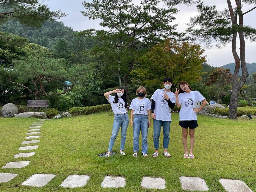 ソ・イヒョンさんのインスタグラム写真 - (ソ・イヒョンInstagram)「고맙고 사랑하는 우리팀 💝 선물같은 우리 스텝들💕」8月27日 22時47分 - ssoyang84