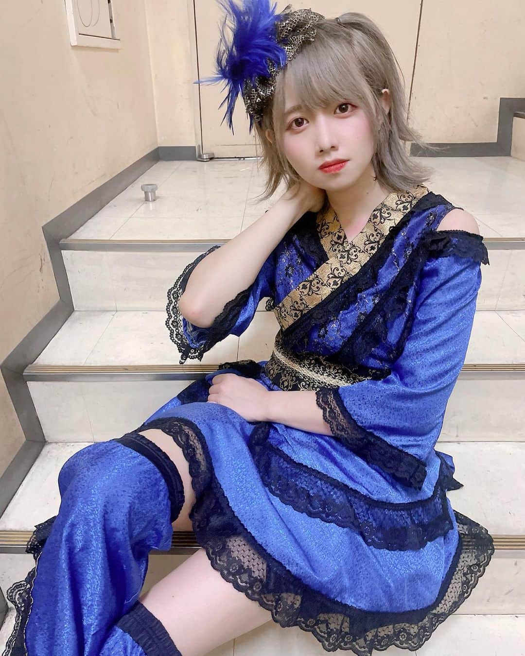 南茉莉花のインスタグラム：「足枷衣装大好きだぁずっと着たかったやつ！  また着たい😋  #アイドル衣装 #和 #足枷 #衣装 #アイドル #japanesegirl #太もも　#絶対領域 #ショートカット #外ハネ」