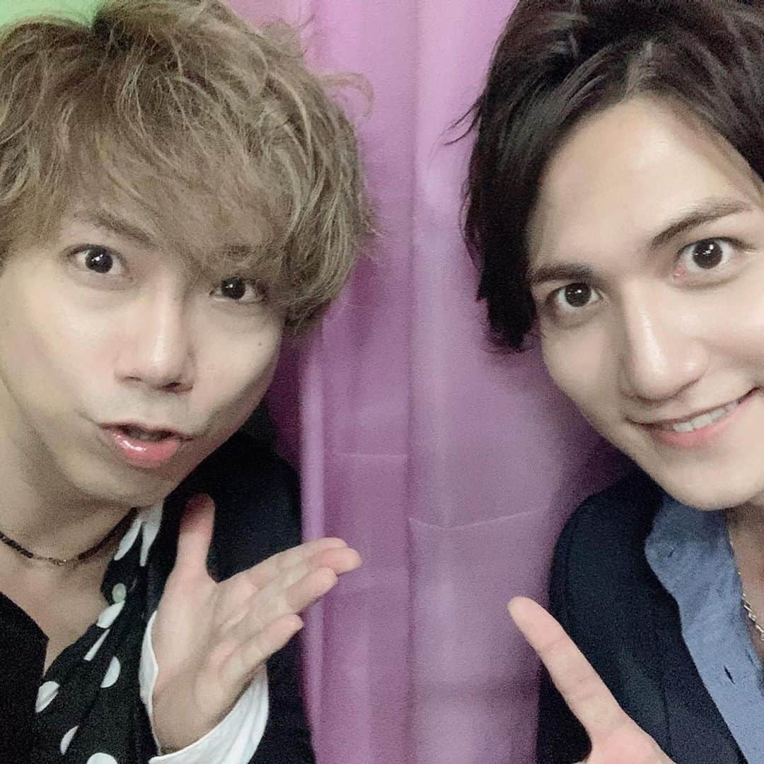 山口純さんのインスタグラム写真 - (山口純Instagram)「TV収録後　舞台アイドルR2にゲスト出演してきました！！^ ^  6年たって2になって帰ってきました！  なんか改めてステージに立てることに凄く感謝しました！ 大変な時期ですが、最後まで頑張ってほしいです！  またアイドルR3、4っと続いたらまた出演したいな^ ^  マイケルでまたやりたい！  #アイドルR#アイドルR2#アイドル#新選組リアン#メンズノンノ#メンズノンノモデル#モデル#コロナに負けるな」8月27日 22時44分 - jun_yamaguchi_0513