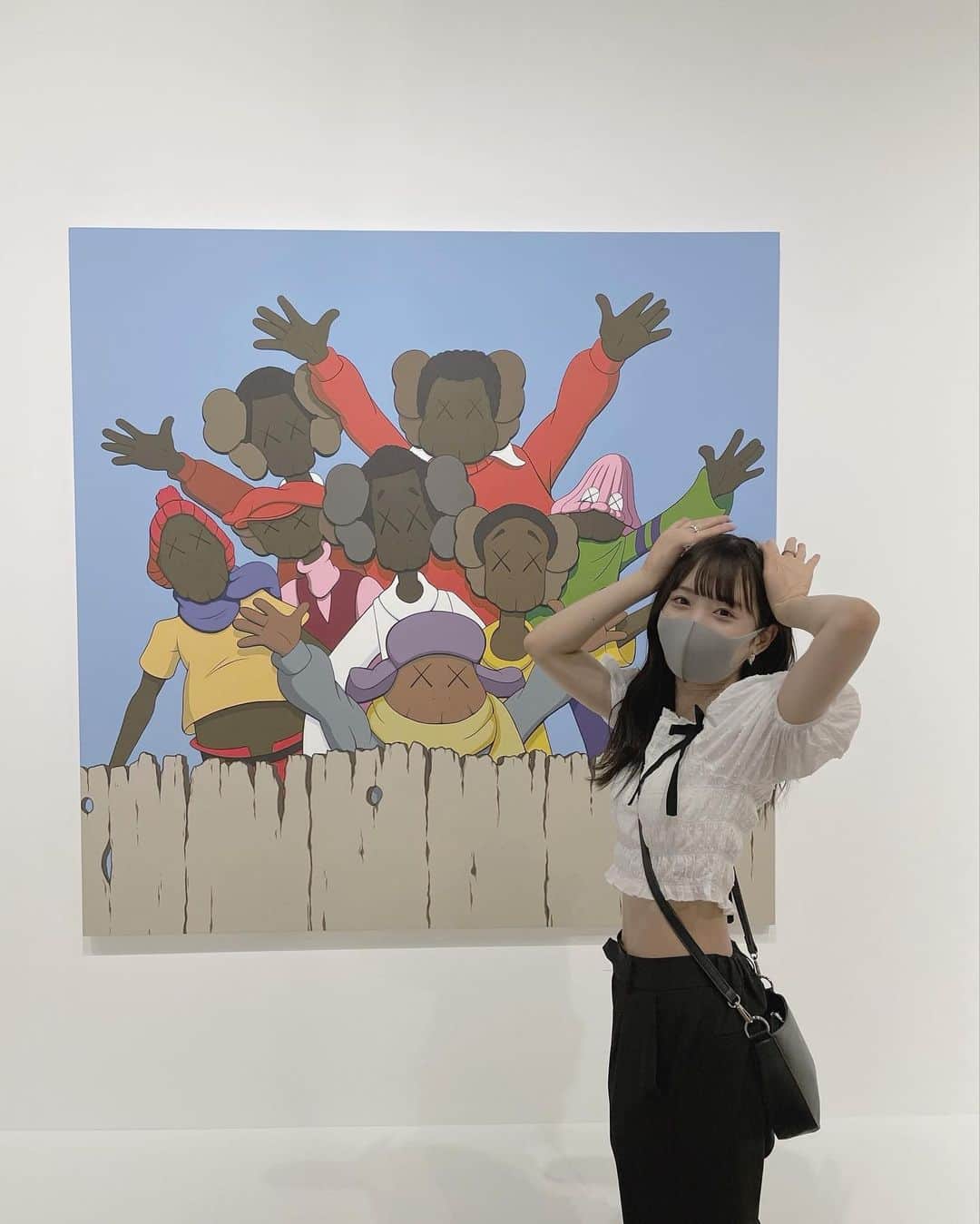 田島櫻子さんのインスタグラム写真 - (田島櫻子Instagram)「KAWS展 可愛いし楽しかった〜 🖤 グッズ沢山買っちゃった…＾＾」8月27日 23時10分 - sakurako219