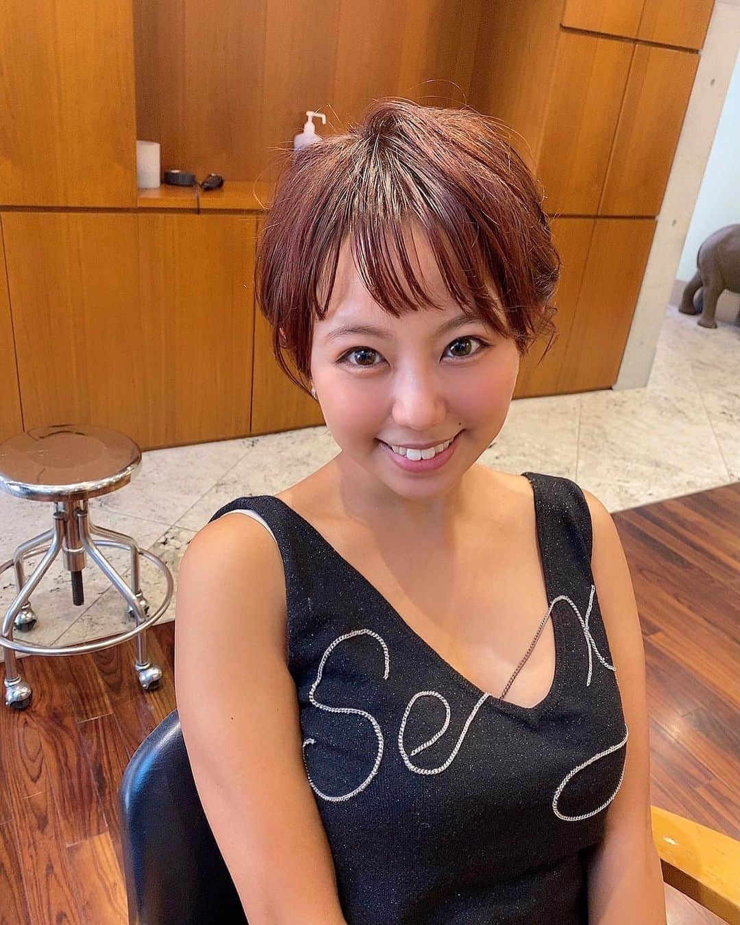 亜矢みつき（神谷充希）さんのインスタグラム写真 - (亜矢みつき（神谷充希）Instagram)「じゃーーーん🤟🏽💕 new hair🌻 #ショートカット #ショートカット女子 #hair #hairstyle #haircut」8月28日 16時00分 - ma.yamitsuki