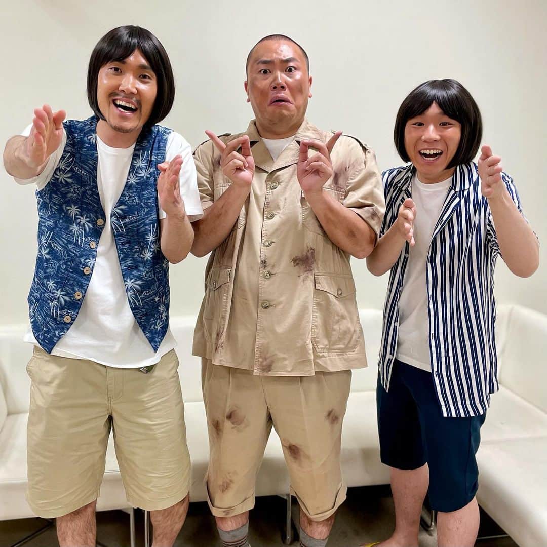 ハナコのインスタグラム：「☀︎︎𝕆𝕗𝕗-𝕤𝕙𝕠𝕥☀︎︎ フジテレビ系「新しいカギ」、昨日は「15年ぶりゴリエ復活コント3時間SP」の放送でした!!! いかがでしたでしょうか☺️ FOD・TVerでも見逃し配信中ですので、まだの方はぜひどうぞ！ 3時間SPを記念して、過去の放送のオフショットを一挙大公開しちゃいます📸  #新しいカギ #ハナコ  #ゴリエちゃん復活ヨロコビ👑  #マネージャーの溜め込みオフショット  #約束なき島  #娘の彼氏はYouTuber #覚醒  #未来のソーリくん #ロマンとヒモ男 #秋山少年  #ヴィジュアル系の日常 #岡部監督  #次回の放送は9月10日です👀  #まだ言えないすごいコントいっぱい撮ってます🎥」