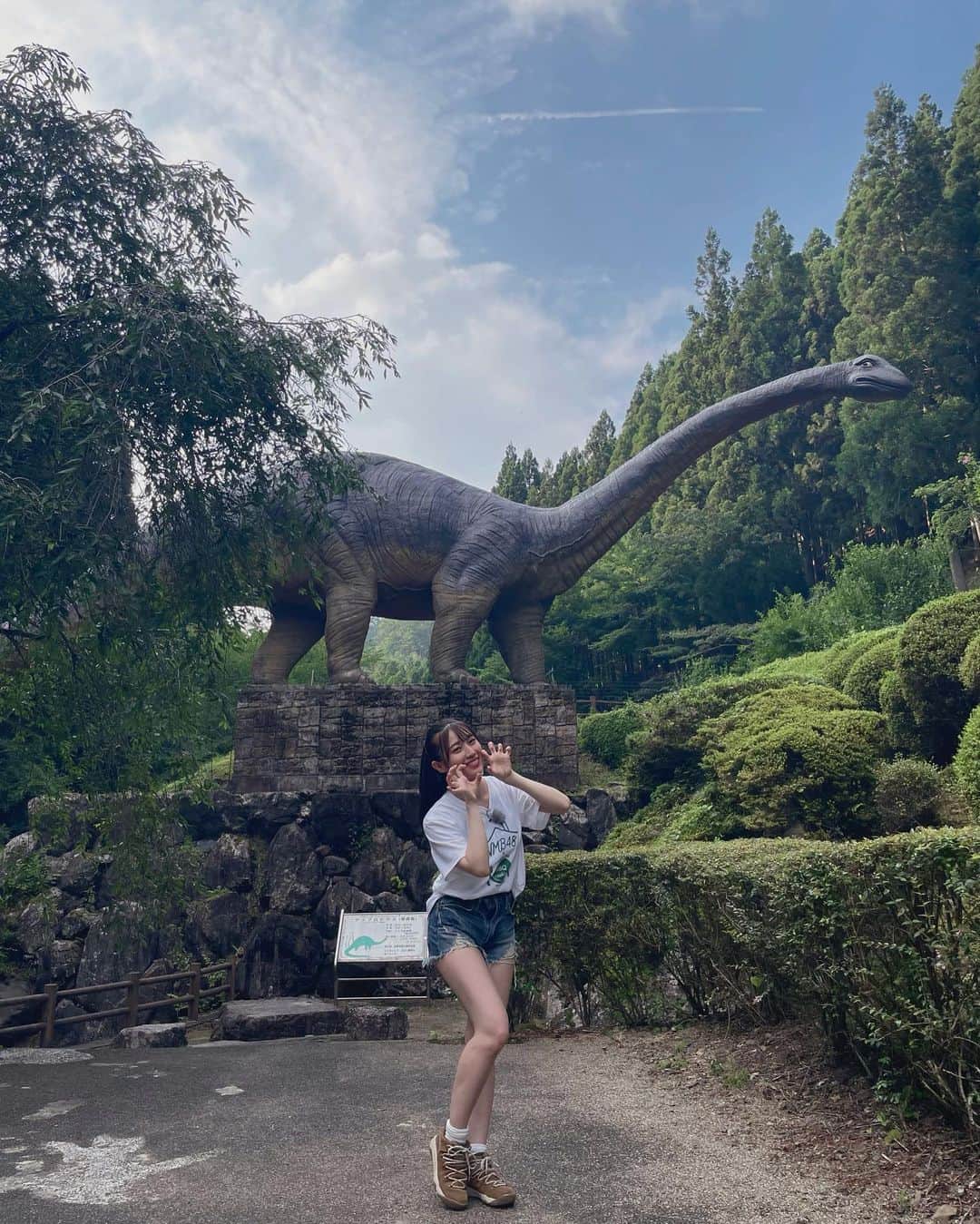 安部若菜さんのインスタグラム写真 - (安部若菜Instagram)「恐竜リアコ(？) . . . 恐竜大好き〜 1番好きな映画はジュラシックパーク🦕  #🦕 #🦖」8月28日 19時54分 - _wakapon_