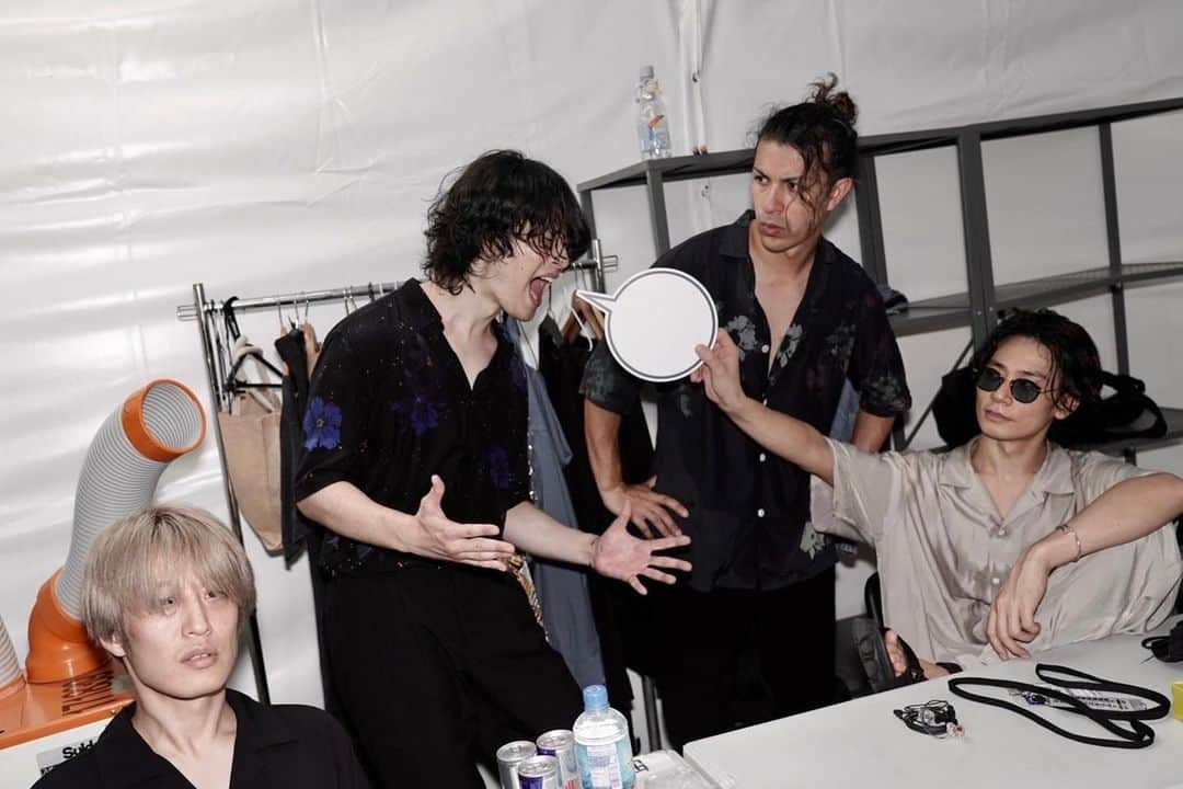 [ALEXANDROS]さんのインスタグラム写真 - ([ALEXANDROS]Instagram)「Summer festival in Osaka. That was fun. See u guys tomorrow.  大阪の夏フェス。 楽しかったよ。 明日も会おうぜ。  #RUSHBALL  #ラシュボ  #Alexandros」8月28日 20時55分 - alexandros_official_insta