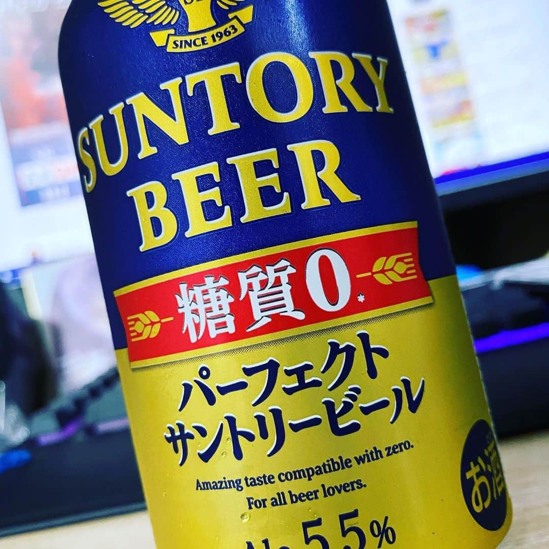 凸のインスタグラム：「至福の1杯 #ビール #キンキン #糖質0 #ってことは #太らない #そんな事はない」