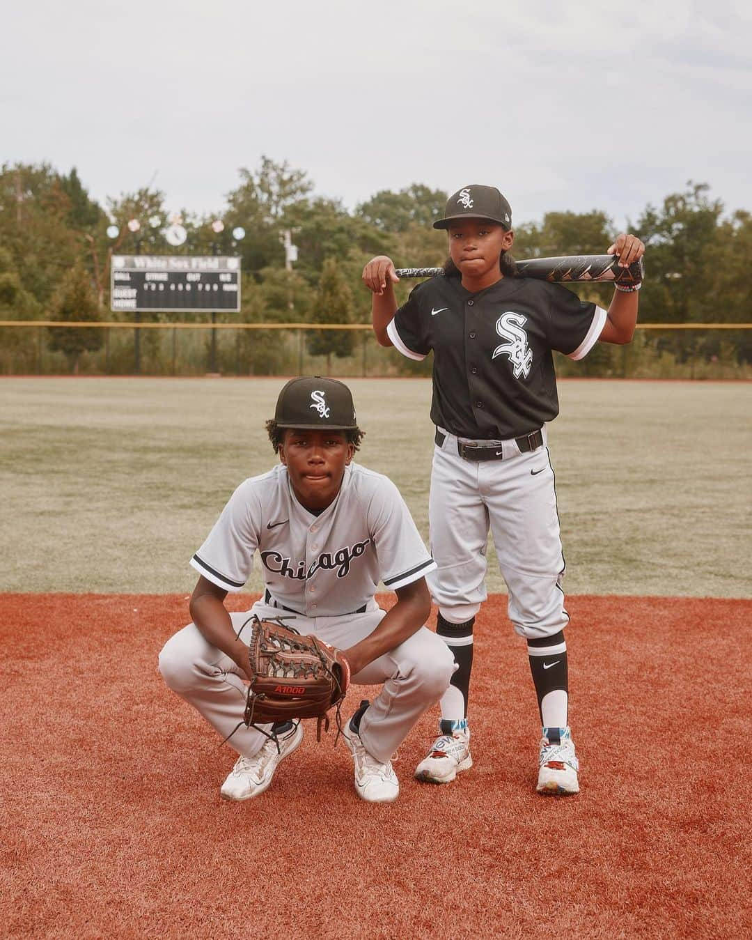 Paul Octaviousのインスタグラム：「Charles & Amira on their field on the South Side. @nikechicago @nike  #baseball #crosstownclassic #nike #whitesox  #blackbaseball  @whitesox @ghostnoteagency」