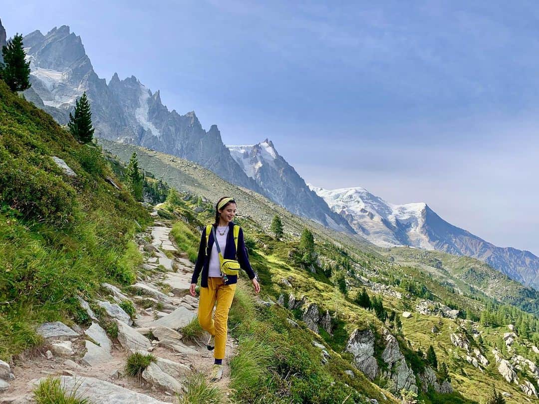 仲川希良さんのインスタグラム写真 - (仲川希良Instagram)「2年前のちょうど今頃 私はヨーロッパアルプスの絶景に抱かれておりました ……ノーマスクで！😷 ・ カメラロールが教えてくれる「数年前の今日」があらゆる意味で別世界過ぎて 色々考えざるをえません！ ・ ・ #⛰ #登山 #トレッキング #ハイキング #山旅 #海外登山 #シャモニー #Chamonix #絶景」8月29日 12時03分 - kiranakagawa