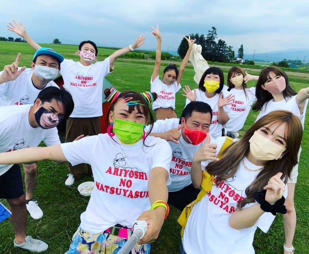 吉村崇のインスタグラム：「今年は北海ロコ 私にとっては 地元ロコでもあります どうか皆様自宅でロコを楽しんで下さい  「有吉の夏休み2021 事前番組」 9/3（金）14:45～15:45 OA  「有吉の夏休み2021」 9/4（土） 21:00〜23:10 OA #ロコ #有吉の夏休み2021」